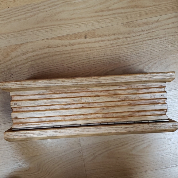 Handcrafted Solid Wood box from hardwood Floor! Red Oak - Picture 3 of 4